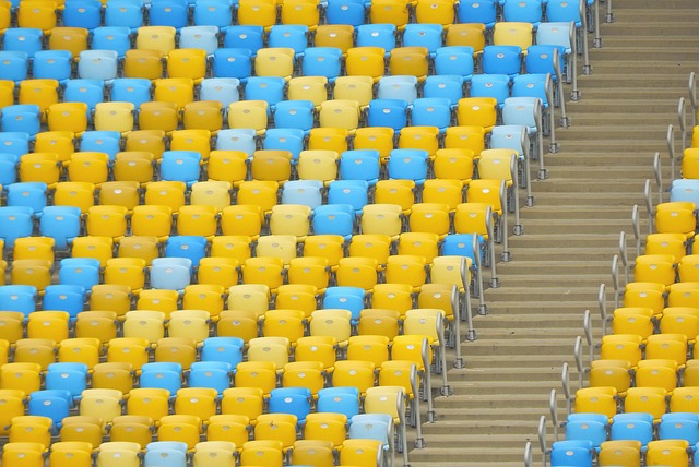 教练力图提 教练力图提